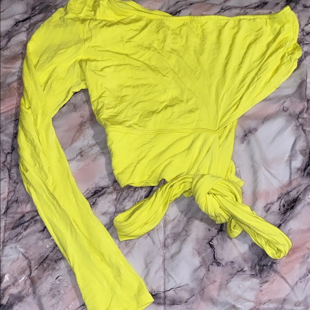 One shoulder top